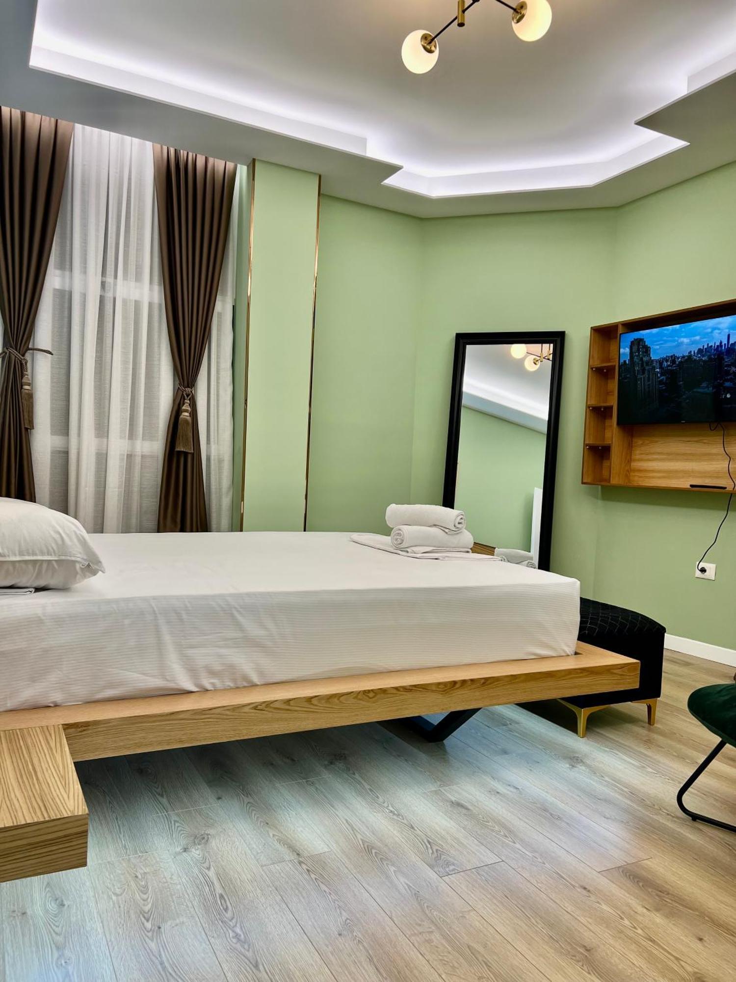 Spiranca Luxury Suites Tiranë Ngoại thất bức ảnh
