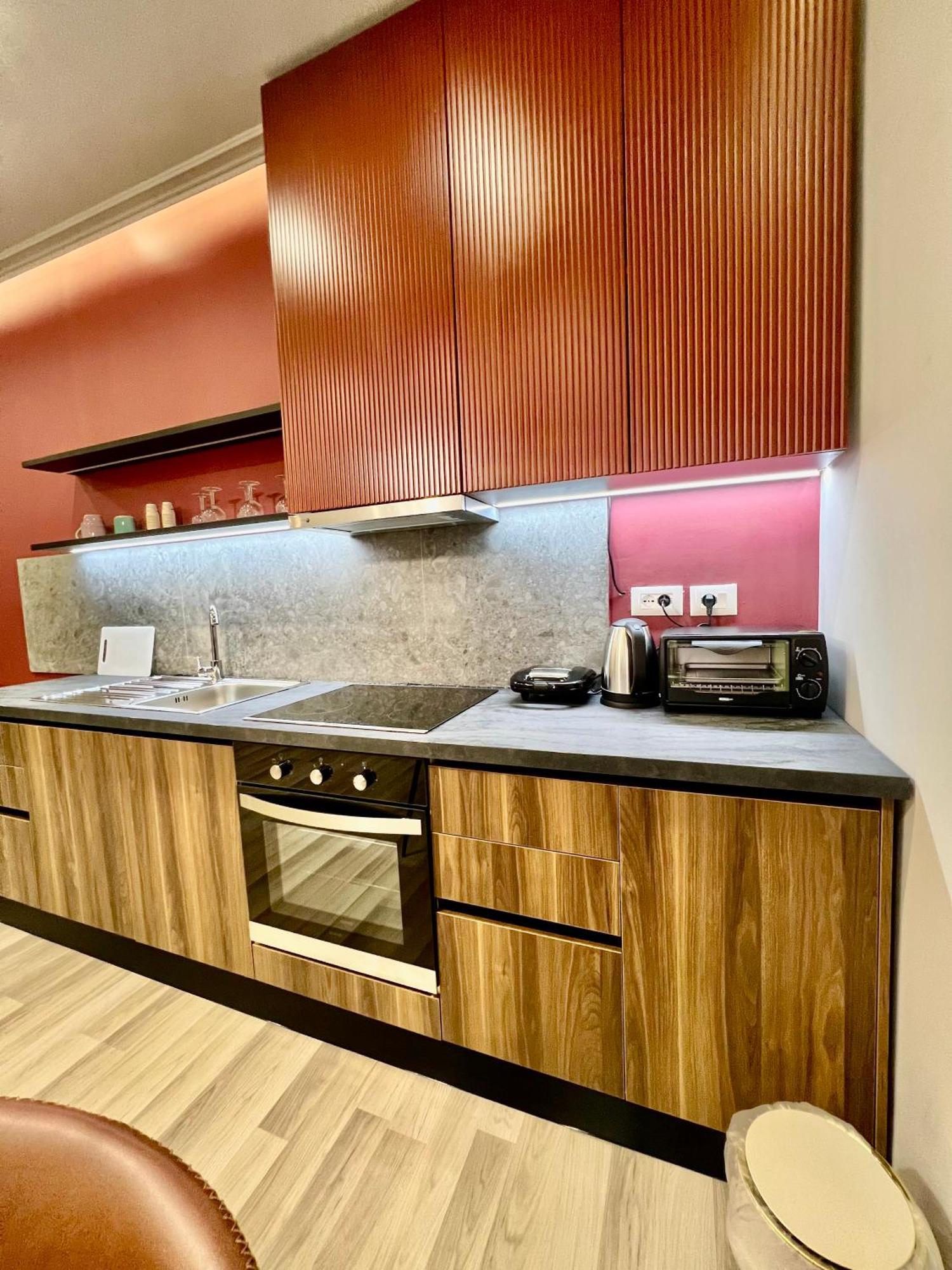 Spiranca Luxury Suites Tiranë Ngoại thất bức ảnh
