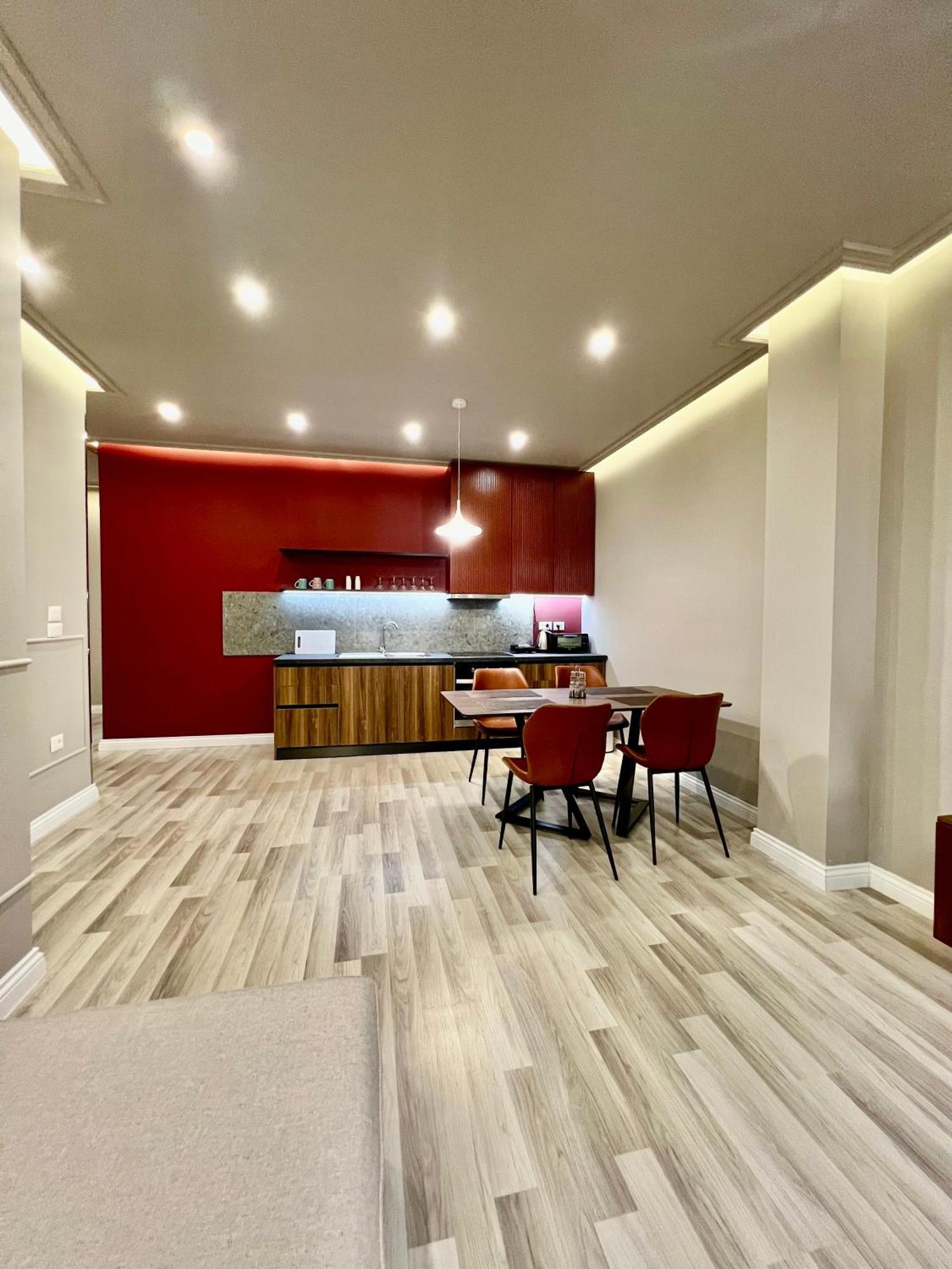 Spiranca Luxury Suites Tiranë Phòng bức ảnh