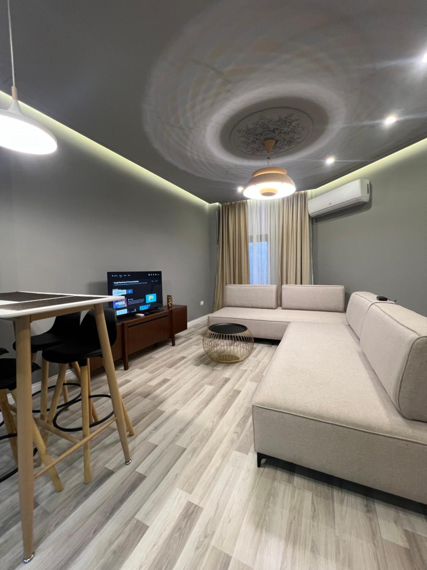 Spiranca Luxury Suites Tiranë Phòng bức ảnh