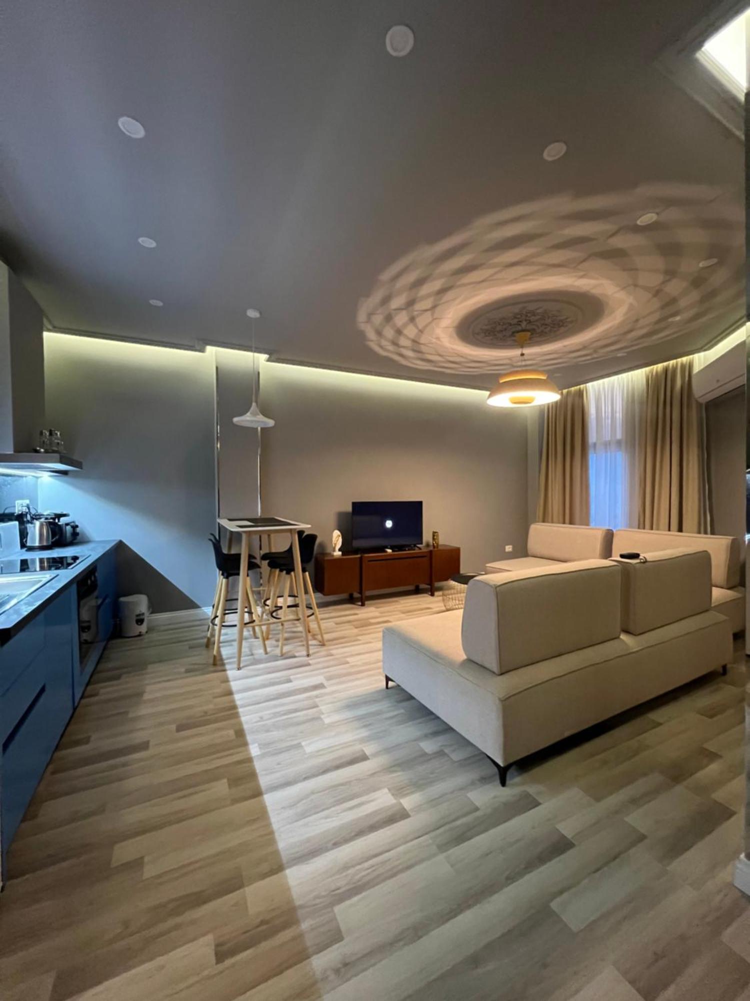 Spiranca Luxury Suites Tiranë Phòng bức ảnh